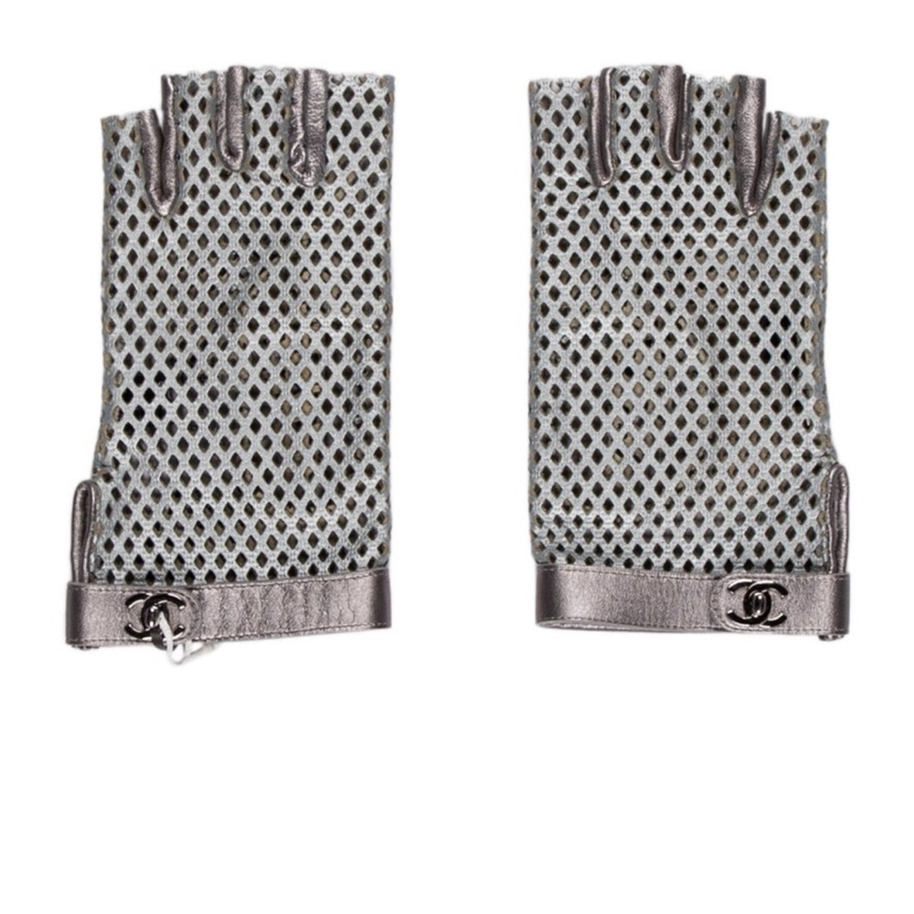 Chanel fingerless CC gloves